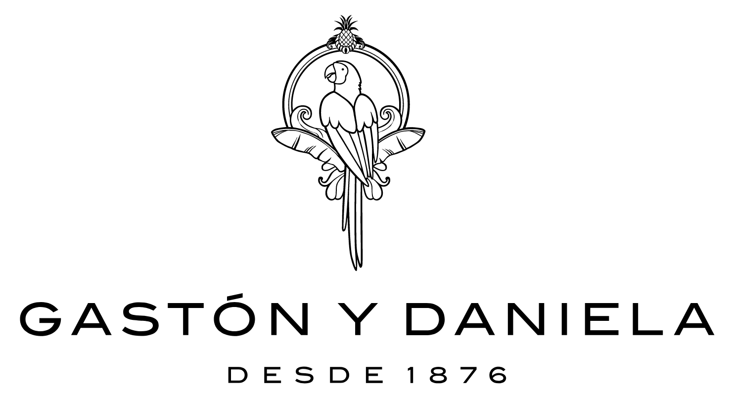 logo gaston y daniela footer